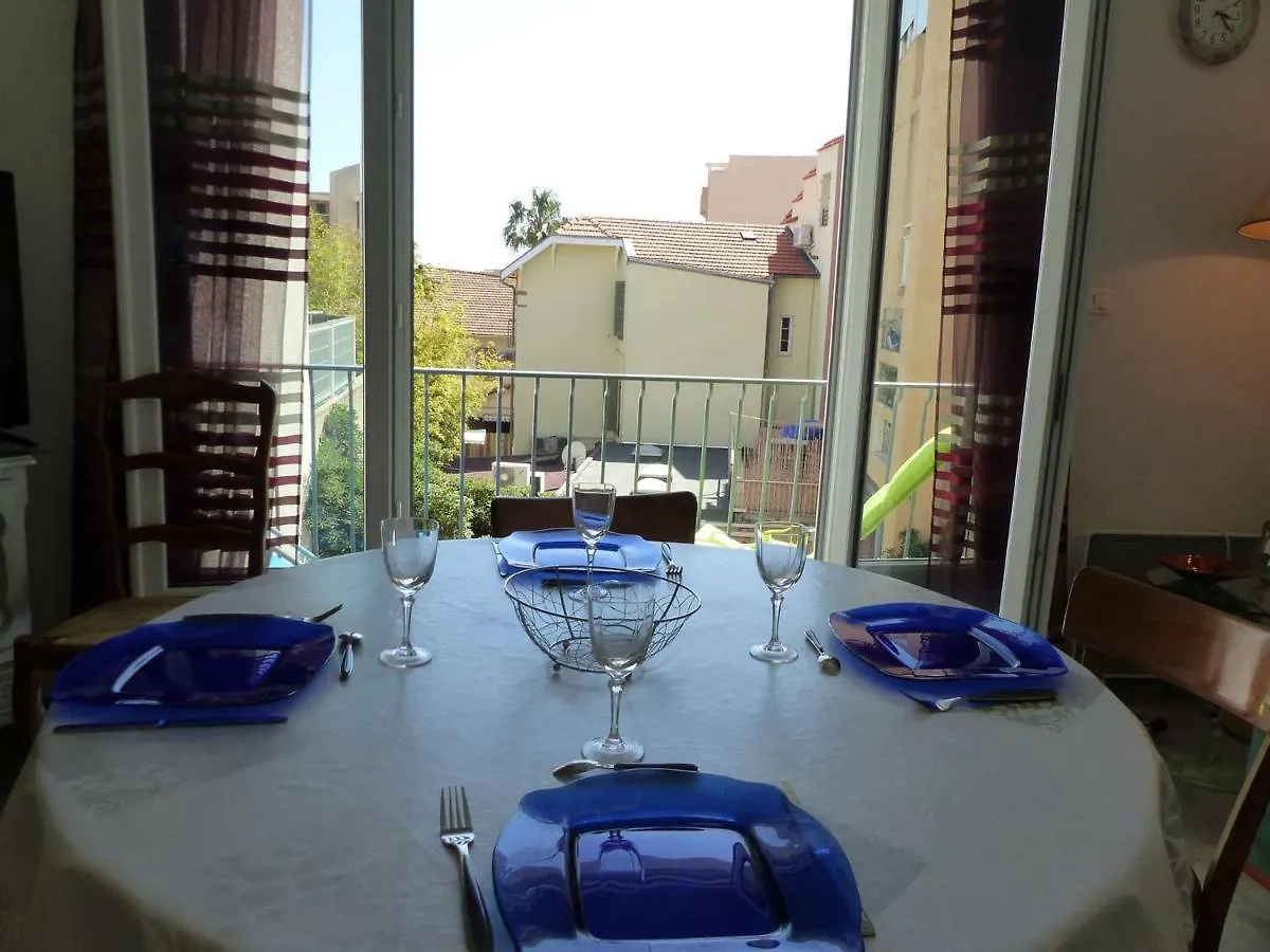 Appartement Climatise Au Centre Du Lavandou, 3 Chambres Avec Balcon, Proche Commodites - Fr-1-308-157 Le Lavandou